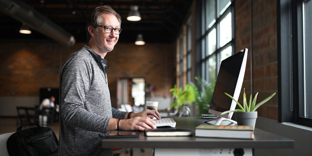 Why The Best Leaders Choose Positivity And How They Do It